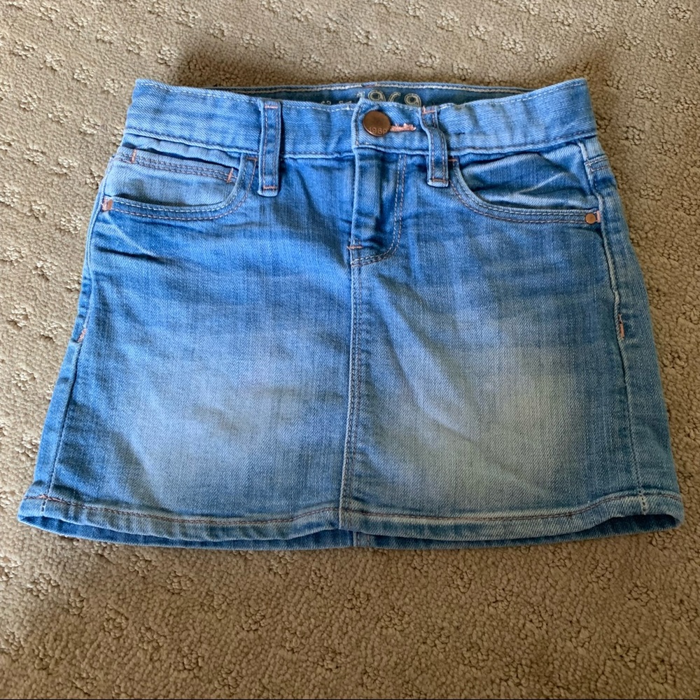EUC Skirt - Size 6